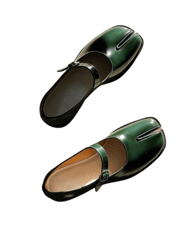 green leather flat Tabi shoes