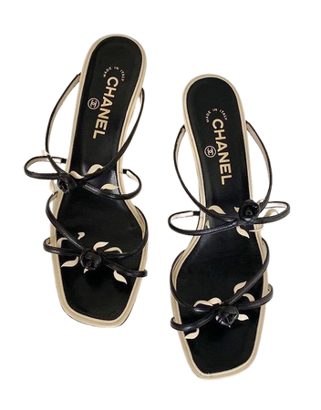 black & cream vintage Chanel kitten heels