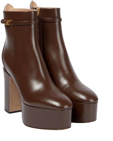 V Logo Signature Leather Platform Boots in Brown - Valentino Garavani | Mytheresa