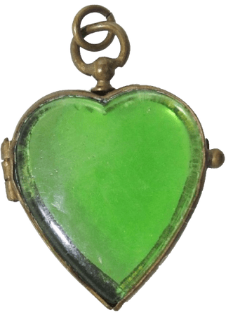 Green heart glass pendant