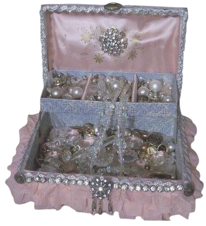 pink png box jewelry