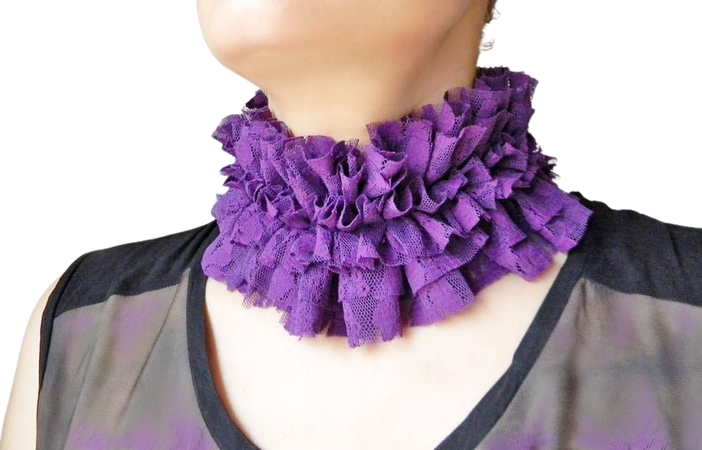 Purple lace collar 1