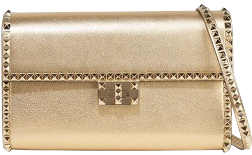 valentino-valentino-garavani-the-rockstud-no-limit-metallic-texturedleather-shoulder-bag-gold-net-a-porter-beige-pochette-e-clutch.jpg (520×520)