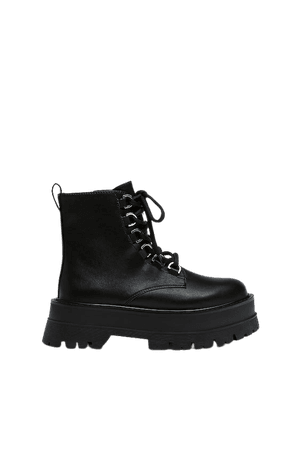 Track sole ankle boots - pull&bear