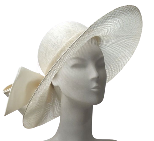 white fascinator hat