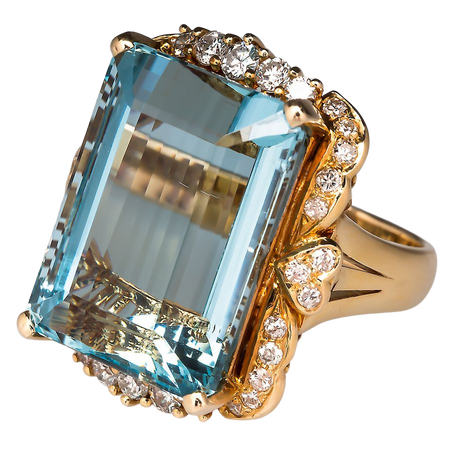 Vintage aquamarine cocktail ring with diamonds