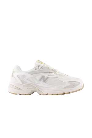 New Balance 725v1 Sneaker | Urban Outfitters