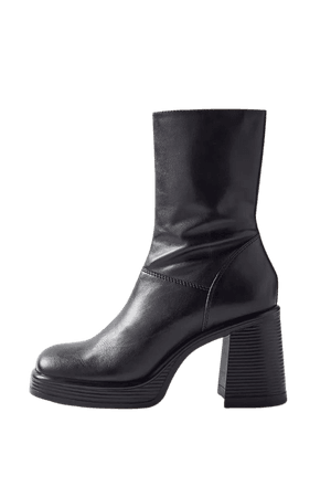 Steve Madden Fantsie Boot | Urban Outfitters