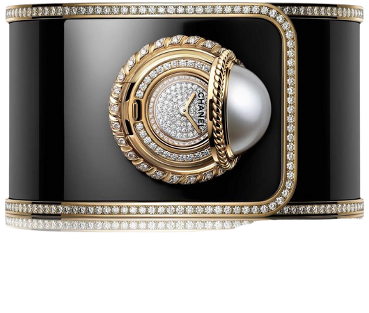 Chanel, MADEMOISELLE PRIVÉ BOUTON serti neige pearl watch