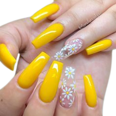 yellow nails]