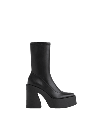 Fitted high-heel platform ankle boots - View all - Woman | Bershka