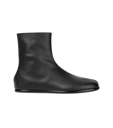 Maison Margiela, Tabi flat leather boots