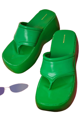 Green Pu Toe Thong Extreme Platform Mule Sandals | PrettyLittleThing USA