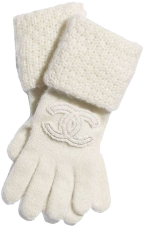 Chanel Fuzzy White gloves