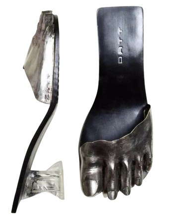toe shoes