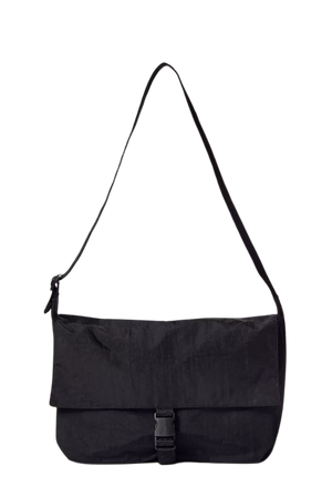 BAGGU UO Exclusive Sport Messenger Bag | Urban Outfitters