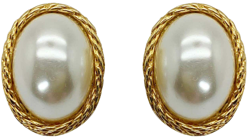 Vintage 1980s Oval Pearl Earrings