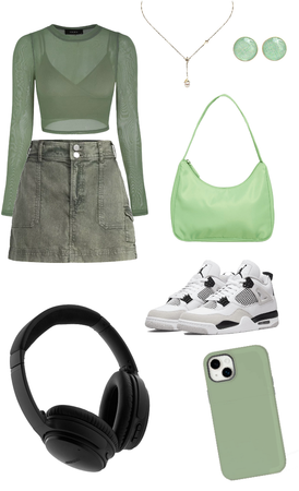 Green outfit💚