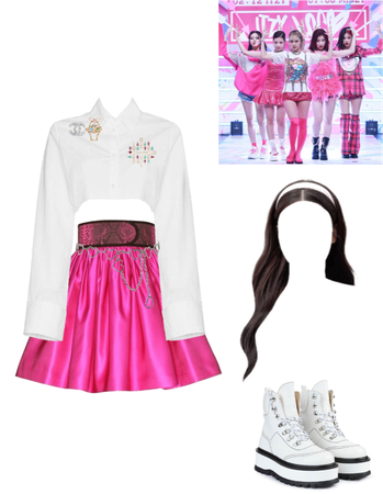 ITZY_loco stage outfit