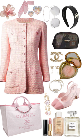Chanel covered in pink