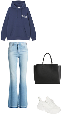 Simple Flared Jeans