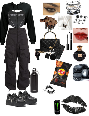 Black theme clothes