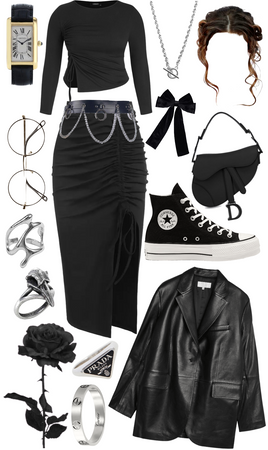 I love a black monochrome outfit 🖤