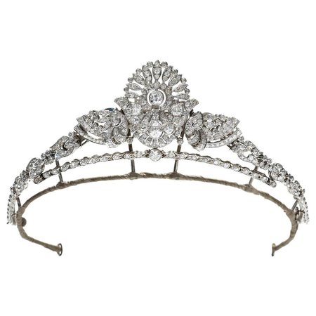 Art Deco Convertible Diamond Tiara in Platinum, Cased by Garrard For Sale at 1stdibs