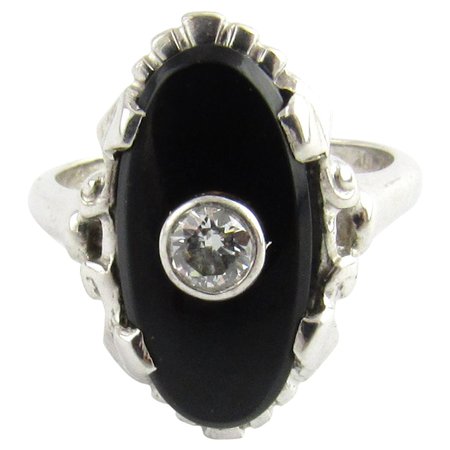 Vintage Black Onyx and Diamond Ring 14 Karat White Gold For Sale at 1stDibs