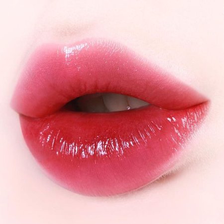 Pretty Colored Lip Gloss #AnimeTrend