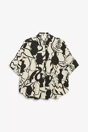 Boxy short-sleeve blouse - Artsy abstract - Tops - Monki WW