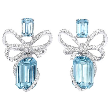 18 Karat White Gold, White Diamonds and Aquamarine Bow Earrings For Sale at 1stDibs