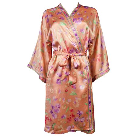 A Léonard Japanese-inspired Interior Robe in Printed Silk Satin Circa 2006 For Sale at 1stDibs
