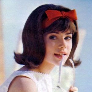girl 60s red bow