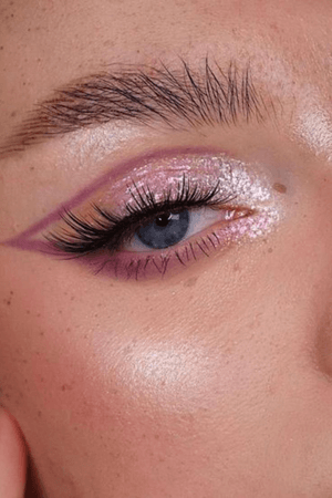pink eyeliner