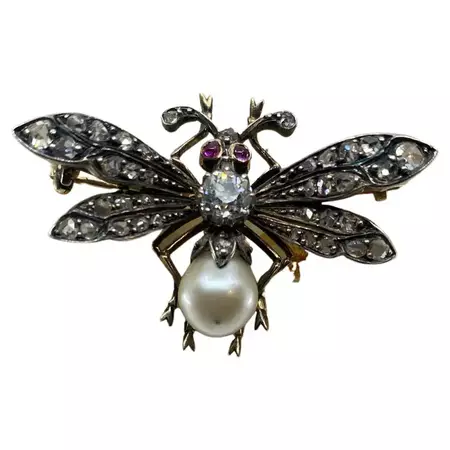 Broche Abeille En or 18 Carats, Argent, Diamants, Perle Fine, Vers 1850 For Sale at 1stDibs