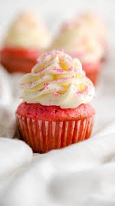 red/pink cupcake