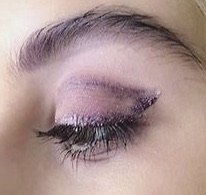 Purple eyeshadow filler