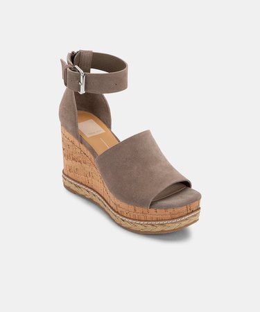 OTTO WEDGES IN DK TAUPE – Dolce Vita