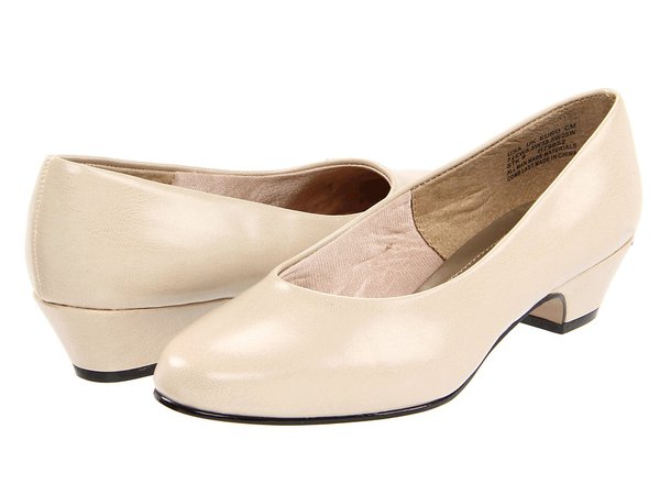 Soft Style - Angel II (Bone) Women's 1-2 inch heel Shoes