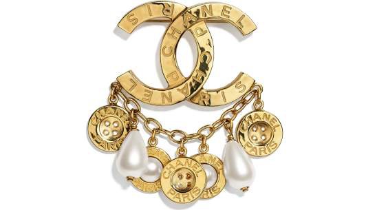 Brooch, metal, glass pearls & imitation pearls, gold & pearly white - CHANEL