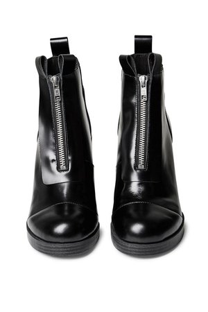 Black Boots With Zipper
