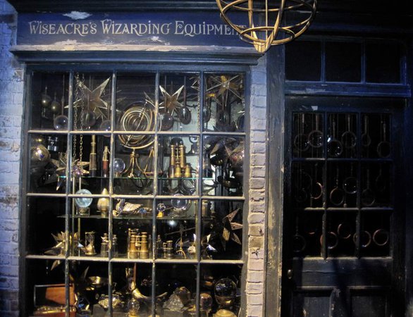 Diagon Alley Wiseacres Wizard Equipment | Harry Potter