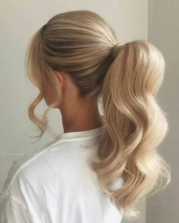 Blonde Hair Ponytail w/ Bangs