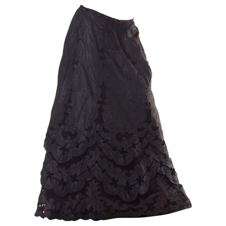 1900s Black Victorian Silk and Lace Tiered Skirt With Appliqués For Sale at 1stDibs | black victorian skirt