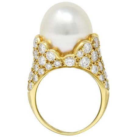 Van Cleef and Arpels South Sea Pearl 3.40 Carat Diamond 18 Karat Gold Ring For Sale at 1stDibs