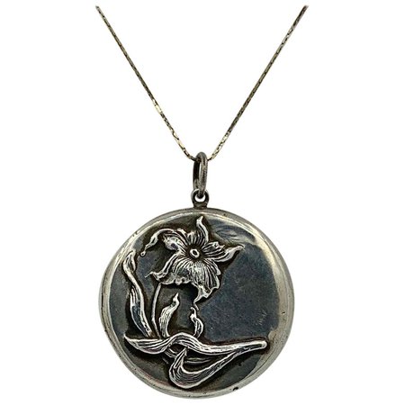Art Nouveau Sterling Silver Lily Flower Locket Pendant Necklace Circa 1910 For Sale at 1stDibs