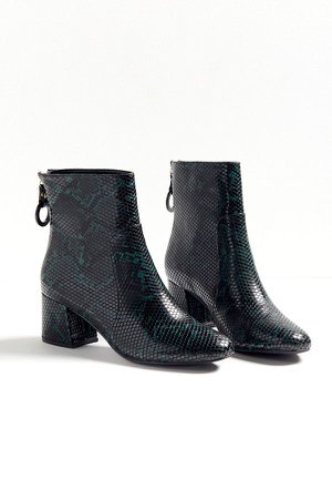 UO Harlow Faux Snakeskin Boot | Urban Outfitters