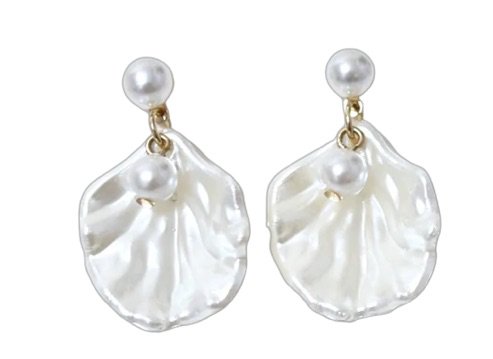 White shiny seashell and pearl earrings, shell earrings, floral flower earrings, dangle drop earrings, gold earrings