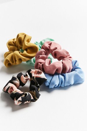 Days Of The Week Scrunchie Set | Urban Outfitters